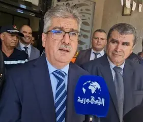 غليزان .... الوالي كمال بركان يُشيد بجهود الأسرة التربوية والأولياء