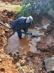 جراء التقلبات الجوية :الجزائرية للمياه بمستغانم تواصل تدخلاتها