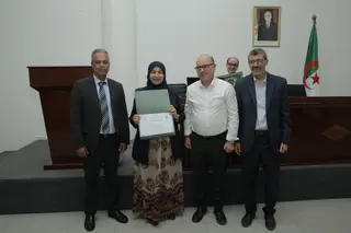 جامعة عبد الحميد بن باديس بمستغانم  ...اختتام دورة تكوين الأساتذة حديثي التوظيف