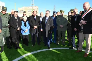 غليزان  تُحيي  مظاهرات 11 ديسمبر   ... تدشين ملعب جواري بعين الرحمة.