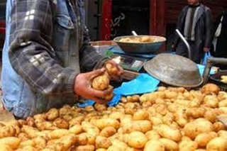 غليزان..طرقات مقطوعة وأحياء تغمرها المياه بسبب الإضطرابات الجوية