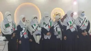 "مدرسة الرائد " تكرّم 14 حافظة لكتاب الله