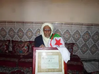 الأسرة الثورية تفقد أحد رموزها بالأبيض سيدي الشيخ ... تشييع جثمان المجاهد "قنيبر بوعمامة" بمقبرة الشهداء