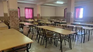 في زيارة مفاجئة إلى ثانوية العقيد لطفي بتيارت ... الوالي خليل يشددّ على إعادة فتح المطعم هذا الأسبوع