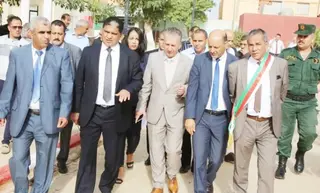 خلال معاينته مشاريع في عين الحجر.. الوالي مرموري يشدد على دعم الورشات باليد العاملة