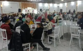 جمعية "الفرج " بسيدي بلعباس.. توزيع 320 بدلة عيد في سهرة رمضانية مميزة