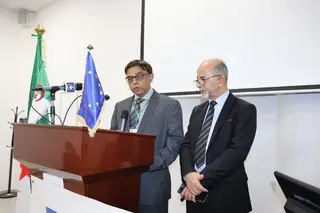 إطلاق مشروع لتنمية اللغة و المقاولاتية و الرقمنة بجامعة مستغانم