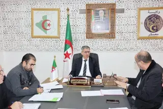 والي معسكر فؤاد عايسي يعقد اجتماعا تنسيقيا : متابعة يومية لضمان التموين  بمادة "النخالة"