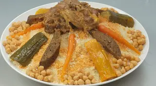 "طعام همة....يالو كان بالما"