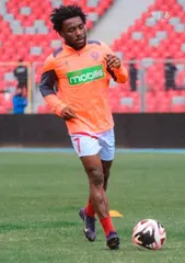 مولودية وهران تستعد للكلاسيكو وتباشر اتصالاتها مع لاعب الترجي بلقابول ...إدارة الحمراوة  تدرس فسخ عقد  اللاعب الغاني  ماكسويل باكو