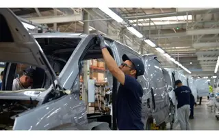 انتاج مصنع "فيات" بوهران يتخطى عتبة 50 ألف مركبة