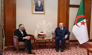 الجزائر/إيطاليا: بن عبد الرحمان يستقبل الرئيس المدير العام لمجمع ستيلونتيس