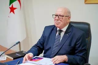 وزير الصناعة يجتمع  بمسؤولي الشركة القابضة «مدار هولدينغ»
