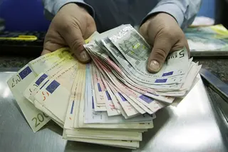 اليورو يصل عتبة الـ 255 دج للاورو الواحد