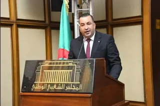 البروفيسور ادريس عطية استاذ العلوم السياسية:     المصادقة على المشروع  خطوة تاريخية للانتقال من الخطاب الرمزي إلى إلزامية تجريم الاستعمار الفرنسي