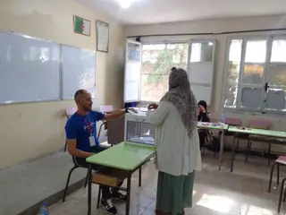 قسنطينة : فيما تم تسخير نحو 12 ألف مؤطر  المواطنون يؤدون واجبهم الانتخابي في ظروف تنظيمية محكمة
