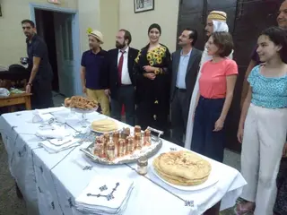 عائلات وهران تكرم الوفود المشاركة بايام المسرح المتوسطي على الطريقة الجزائرية