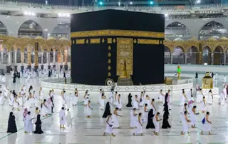 خمسون وكالة سياحة و أسفار لتنظيم موسم الحج المقبل