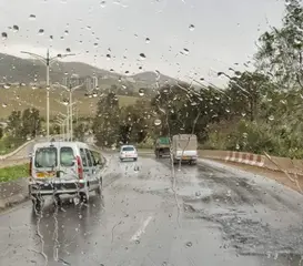 امطار رعدية مرتقبة على عدة ولايات من غرب الوطن يومي الاثنين والثلاثاء