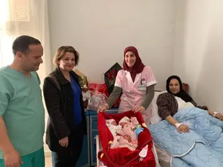 وهران ... أم تضع 3 توائم  من جنس أنثى بالمؤسسة الاستشفائية حاج عابد عتيقة