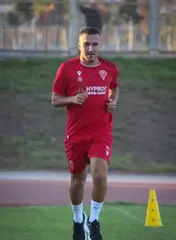 نحو فسخ عقد  المدافع حماش يانيس بالتراضي
