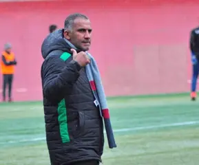 لكناوي يقترب من تدريب مولودية وهران