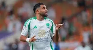 محرز يسجل ويبلغ نصف نهائي المنافسة الاسيوية